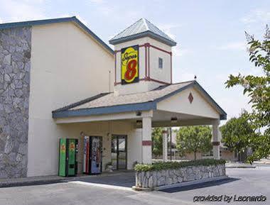 Super 8 By Wyndham Shelby Hotel Exterior photo